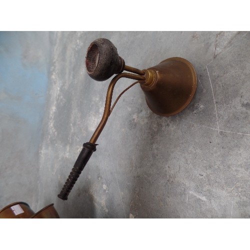 104A - A VINTAGE STANLEY LONDON NAUTICAL COMPASS TOGETHER WITH A VINTAGE COPPER PUNCH BOWL, LADLE AND 6 PUN... 