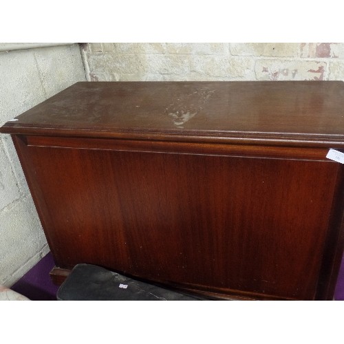 201 - POLISHED MAHOGANY BLANKET-BOX. HINGED LID. APPEARS VGC.