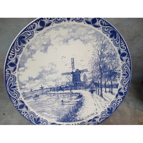 298 - A SUPERB SET OF FIVE LARGE 20TH CENTURY DELFT BLAUW CHARGER PLATES, ALL WITH DUTCH SCENES - 39CM DIA... 