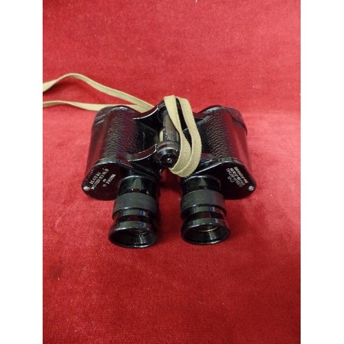 73 - VINTAGE WWII BRITISH ARMY TAYLOR-HOBSON 1943 BINOCULARS. IN WELL WORN LEATHER CASE, STAMPED 'TIMBERS... 