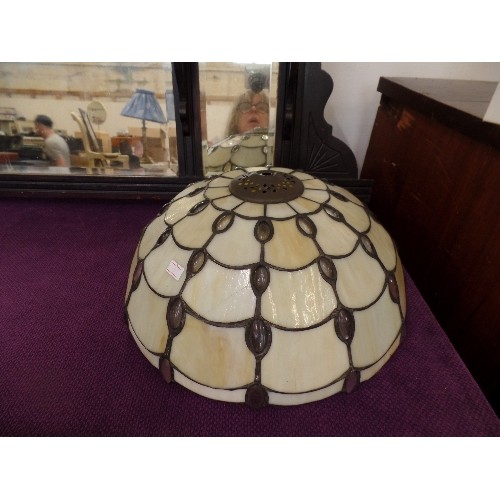 122 - TIFFANY STYLE LIGHT SHADE, OYSTER COLOURED GLASS.