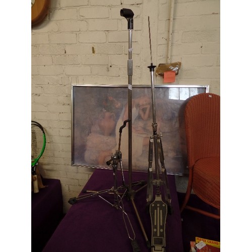 413 - PEAVEY INTERNATIONAL CHROME MUSIC AND MICROPHONE STANDS X 3.