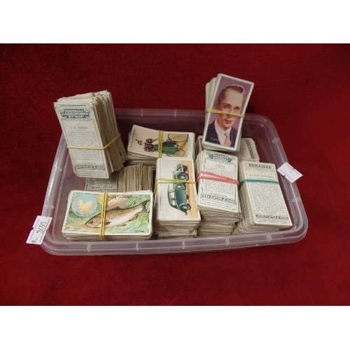 286 - TUB FULL OF VINTAGE JOHN PLAYERS/ CARRERAS CIGARETTE CARDS.