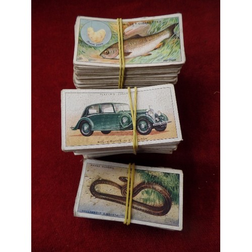 286 - TUB FULL OF VINTAGE JOHN PLAYERS/ CARRERAS CIGARETTE CARDS.