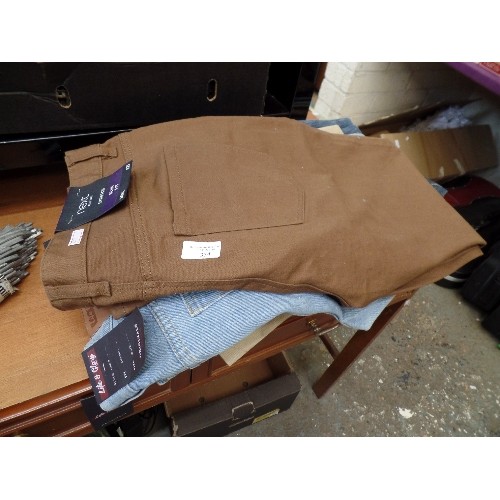 334 - 8 X PAIRS OF MENS JEANS. NEW/WITH TAGS. SIZE 36. BLUE DENIMN, PALE DENIMN, BLACK DENIMN, CREAM, COFF... 