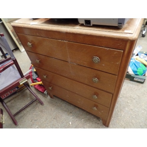 475 - 4 DRAWER 1970S OAK CHEST OF DRAWERS