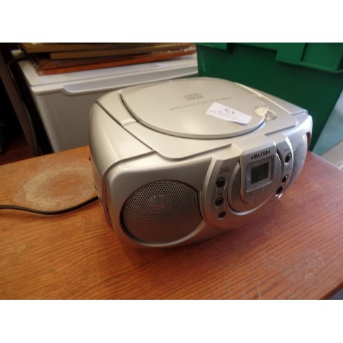 479 - SMALL PORTABLE BUSH MP3-CDR PLAYER. SILVER.