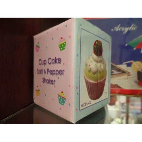 408 - FABULOUS RETRO COCKTAIL SET, IN THE STYLE OF SUN-LOUNGERS AND PARASOL. CUPCAKE SALT & PEPPER SET,  L... 