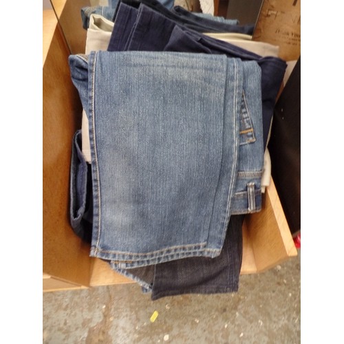 394 - 9 X PAIRS OF MENS 34 L JEANS AND CHINOS. APPEAR NEW CONDITION. BLUE, BLACK, DARK & FADED DENIMN. NAV... 