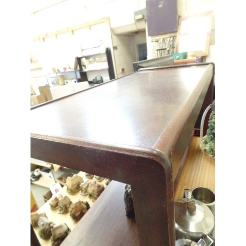 423 - MAHOGANY 2 TIER COFFEE TABLE.