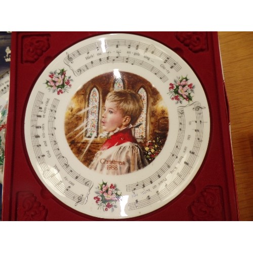 466 - 4 X VINTAGE ROYAL DOULTON CHRISTMAS CAROL PLATES. IN BOXES.