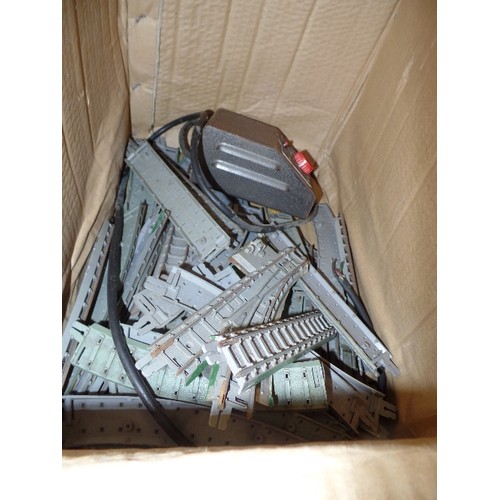 503 - BOX OF TRI ANG TRAIN TRACK AND POWER CONTROLLER, SUITCASE OF MODEL RAIL ITEMS - TRAILERS, BUILDINGS ... 