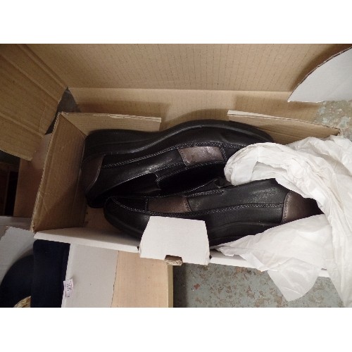 504 - 6 PAIRS OF NEW WOMENS SHOES IN BOXES - DAMART, JOYCE ETC SIZES 6 AND 4 AND A PAIR OF NEW JANE AUSTIN... 