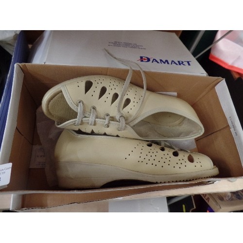 504 - 6 PAIRS OF NEW WOMENS SHOES IN BOXES - DAMART, JOYCE ETC SIZES 6 AND 4 AND A PAIR OF NEW JANE AUSTIN... 