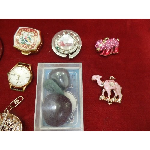 32 - BOX OF COLLECTABLE ITEMS- STRATTON AND KIGU POCKET ASHTRAYS, ELEPHANT AND PIG DECORATIVE GLASS STONE... 