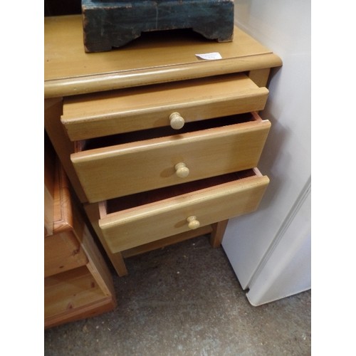 572 - WOODEN 2 DRAWER SIDE TABLE WITH SLIDE DRAWER