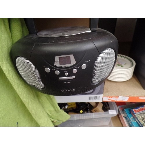 Groove Radio CD Player