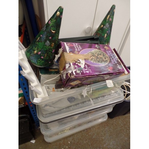 589 - 4 BOXES OF GOOD QUALITY CHRISTMAS DECORATIONS - SNOWMAN FIGURES, MUSICAL TREE TINS, ETC