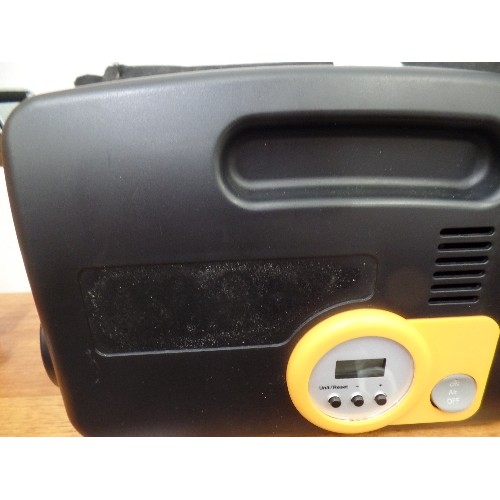 603 - HALFORDS DIGITAL TYRE INFLATOR