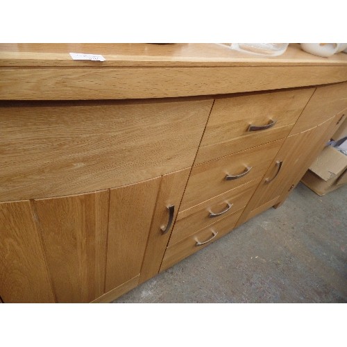 610 - OAK 4 DRAWER 2 DOOR SIDEBOARD