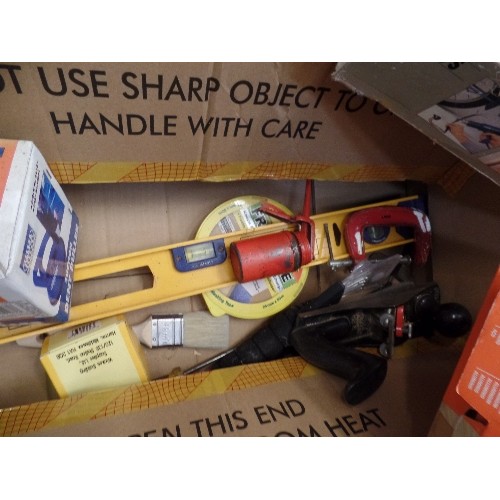 613 - BOX OF TOOLS - BLACK & DECKER JIGSAW, STEINEL HEAT GUN, SPIRIT LEVEL ETC