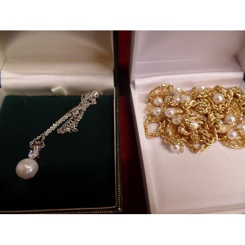 39 - BOX OF GOOD QUALITY COSTUME JEWELLERY (SOME WITH BOXES) - LONG GOLD METAL AND FAUX PEARL NECKLACE, J... 