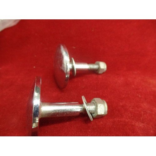 205 - 6 X HEAVY CHROME DISCS WITH SCREW & BOLT ATTACHED. UNSURE OF USE.