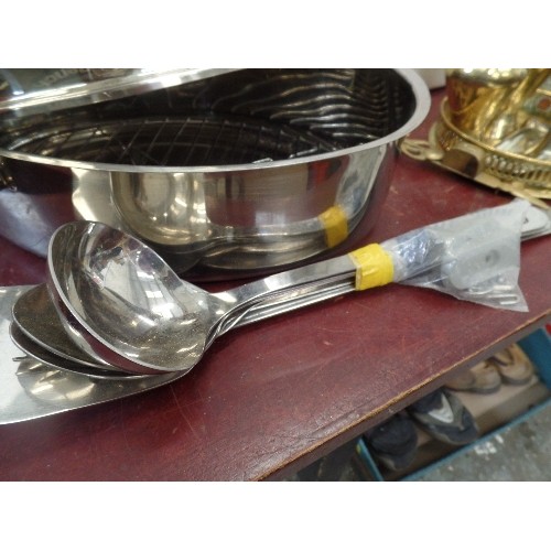 302 - OVAL STAINLESS STEEL ROASTER AND KITCHEN UTENSILS.