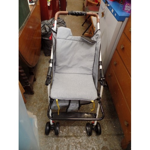 445 - PLAIN STROLLER BUGGY IN GREY. NEW WITH BOX.