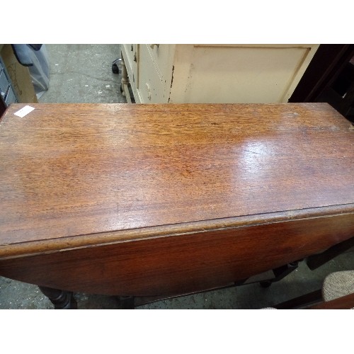 486 - VINTAGE OAK DROP-LEAF, GATE-LEG OVAL TABLE.