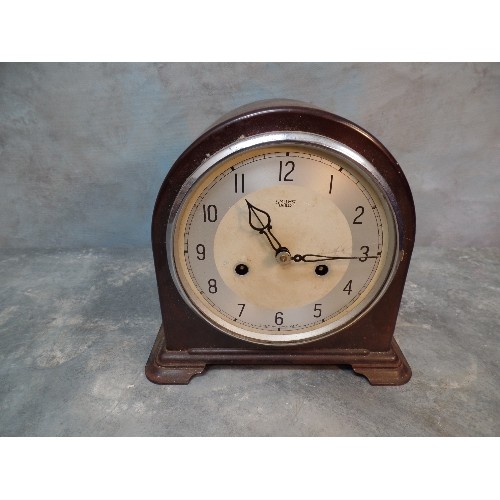 109 - AN ART DECO SMITHS OF ENFIELD BAKELITE CASED MANTEL CLOCK - NEEDS GLASS, PENDULUM & KEY