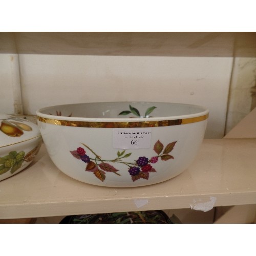 66 - ROYAL WORCESTER EVESHAM TABLEWARE. BEAUTIFUL FRUIT DESIGN. LARGE SERVING BOWL, 2 LIDDED TUREENS, 2 Q... 