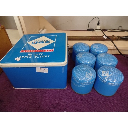 75 - CAMPING GAZ INTERNATIONAL-SUPER BLUET STOVE. IN ORIGINAL TIN. WITH 6 X GAZ CANNISTERS.