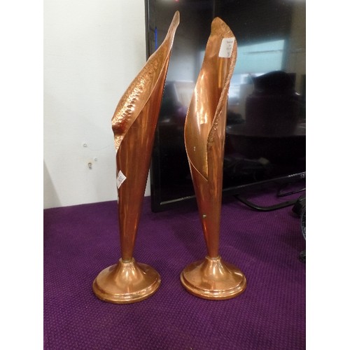 106 - PAIR OF MODERNIST DESIGN COPPER FLUTED VASES. FELT BASES.