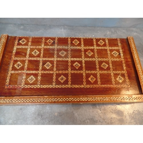 236 - A MIDDLE EASTERN HAND MADE INLAID BACKGAMMON AND CHESS BOARD - ALSO PLASTIC COUNTERS & STAUNTON STYL... 