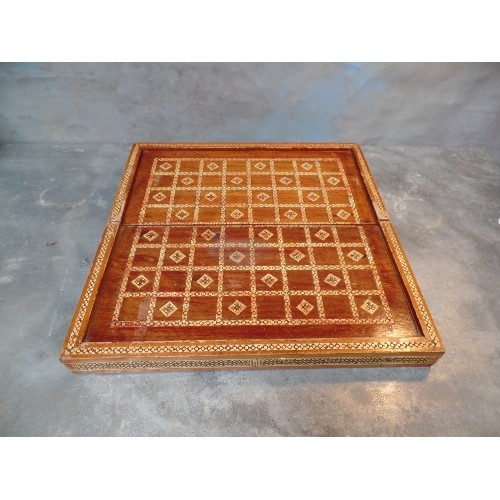 236 - A MIDDLE EASTERN HAND MADE INLAID BACKGAMMON AND CHESS BOARD - ALSO PLASTIC COUNTERS & STAUNTON STYL... 