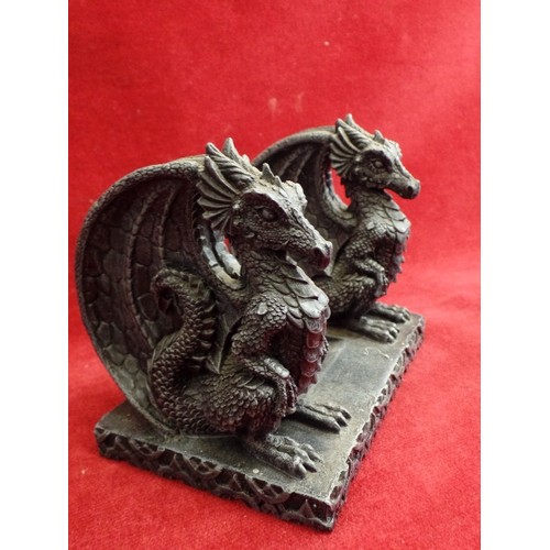 105 - SET OF 7 X WELSH SLATE COASTERS. WITH WELSH DRAGON COASTER RACK IN RESIN.