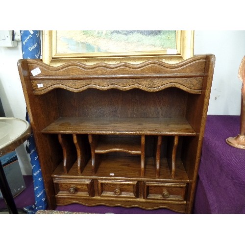 116 - SMALL VINTAGE OAK CABINET, SHELF ORGANISER, WITH PIGEON-HOLES FOR PAPERWORK.