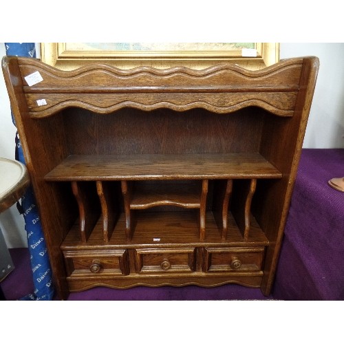 116 - SMALL VINTAGE OAK CABINET, SHELF ORGANISER, WITH PIGEON-HOLES FOR PAPERWORK.