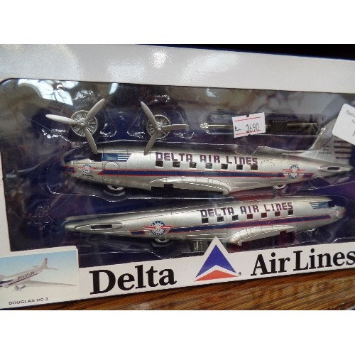 118 - NEW/BOXED DELTA AIRLINES PLANES. OFFICIALLY LICENCED BOEING PRODUCT BY NEWRAY.