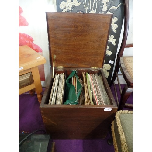 135 - WOODEN LP RECORD BOX, WITH HINGED LID. FULL OF VINTAGE 78'S AND LP RECORDS.