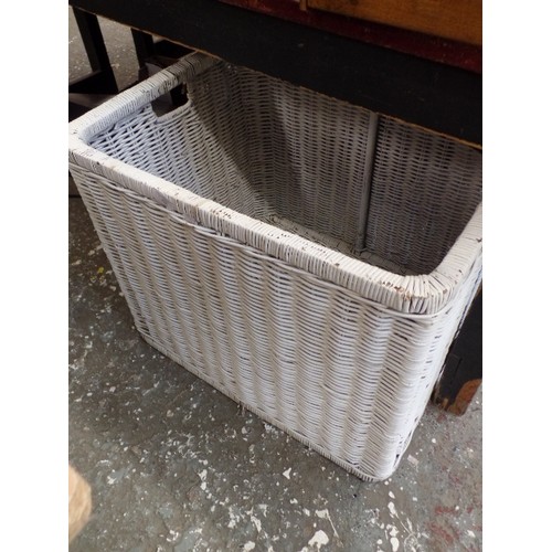 228 - LARGE WHITE PAINTED SQUARE BASKET. VINTAGE.