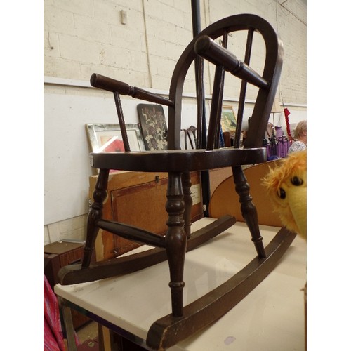 232 - LOVELY CHILD'S WINDSOR STYLE ROCKING CHAIR AGED 2-4 YEARS