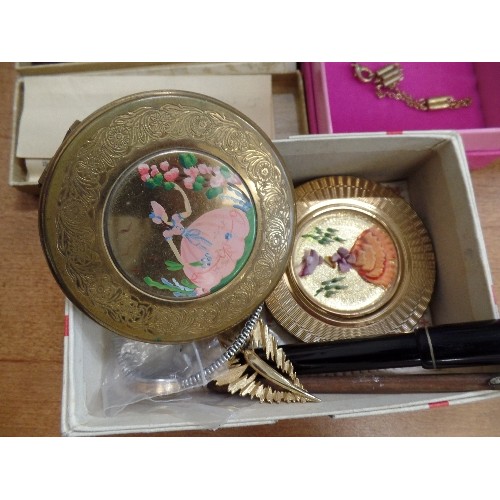 256 - 2 VINTAGE COMPACTS DECORATED WITH CRINOLINE LADIES, ALSO BROOCHES, WATCH, FOUNTAIN PEN ETC.