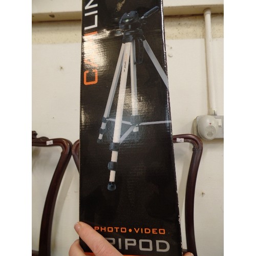 124 - PHOTO-VIDEO TRIPOD. CAMLINK. CL-TP2800. WITH BOX.