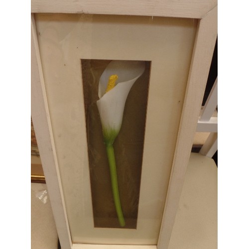 422 - FRAMED AND GLAZED PRINT OF SUNFLOWERS AND 3D PICTURE OF FLOWER