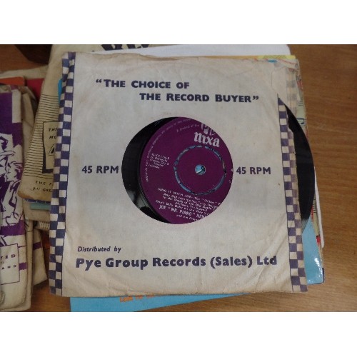 297 - 45 RPM RECORDS. INC CLIFF RICHARDS, RUSS CONWAY, HUTCH DAVIE AND HIS HONKIE TONKERS!