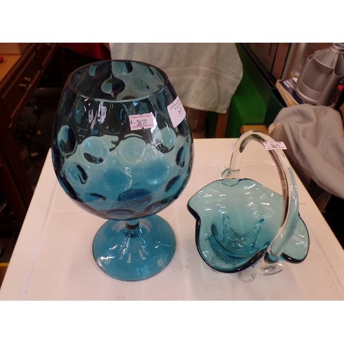 307 - A GLASS BON-BON BASKET, AND A BRANDY BALLOON BUBBLE VASE, BOTH IN THE SAME TEAL BLUE.