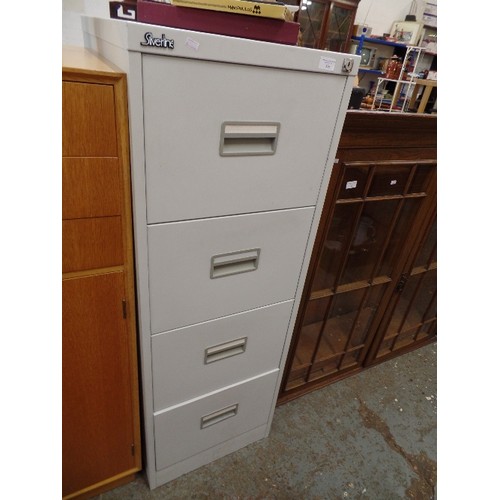 326 - SILVERLINE 4 DRAWER FILING CABINET IN  WHITE. CONTAINS SOME SUSPENDED FILES.