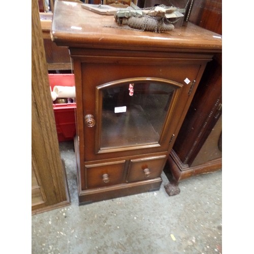 328 - SMALL GLASS FRONTED WOODEN HI-FI CABINET. BEVELLED ARCH GLASS. 2 X CD DRAWERS.